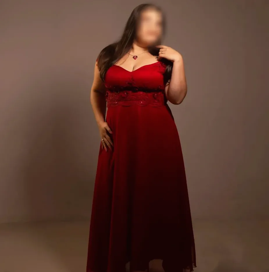 Michelle, 32