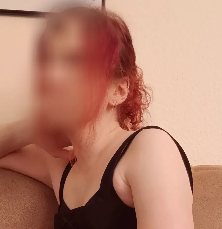 Ulla, 37